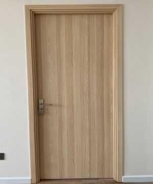 Cửa gỗ công nghiệp cao câp