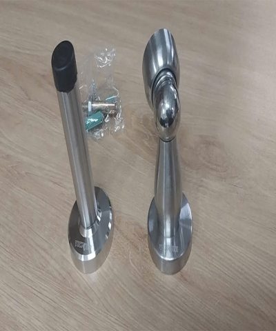 Cục hít chặn cửa