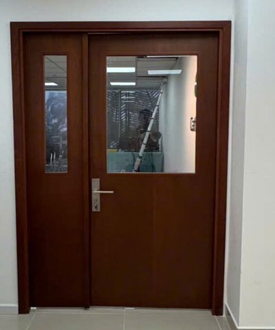 Cửa gỗ công nghiệp 2 cánh lệch