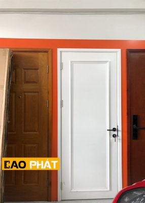 Cửa gỗ HDF màu trắng có panel