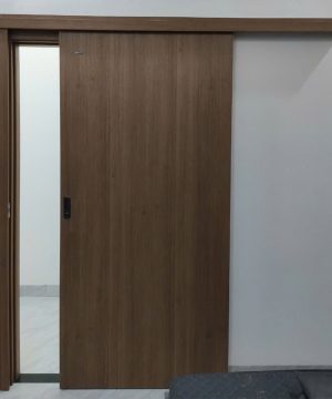 Cửa lùa nhà vệ sinh