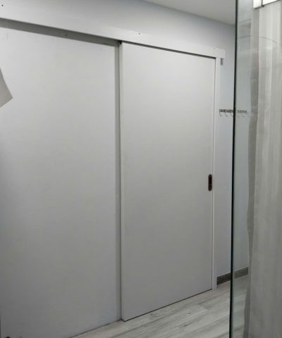 Cửa lùa nhựa phòng ngủ