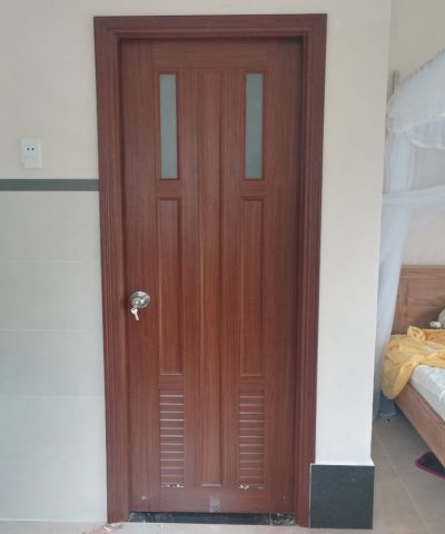 Cửa toilet nhựa