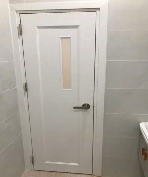 Giá cửa nhựa đài loan