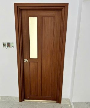 Cửa phòng vệ sinh